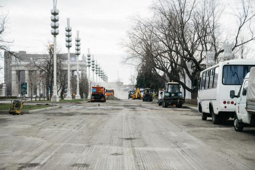 07.04.2020 Благоустройство ВДНХ во время  0029