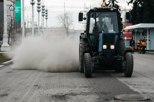 07.04.2020 Благоустройство ВДНХ во время  0040