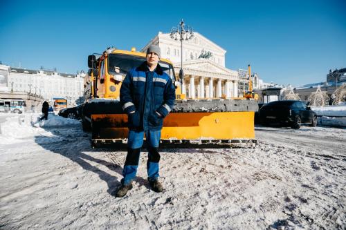 Уборка снега Большой театр 0002