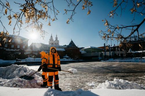 Уборка снега Большой театр 0012