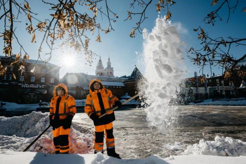 Уборка снега Большой театр 0013